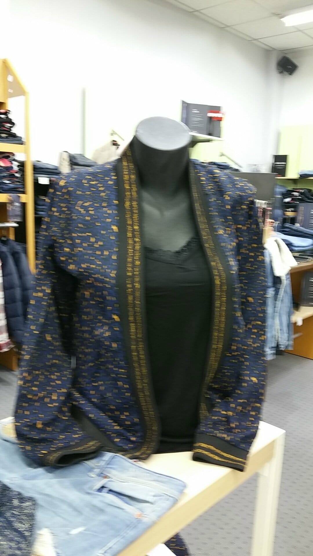 vetements-homme-femme-kaporal-levis-leecooper (4)