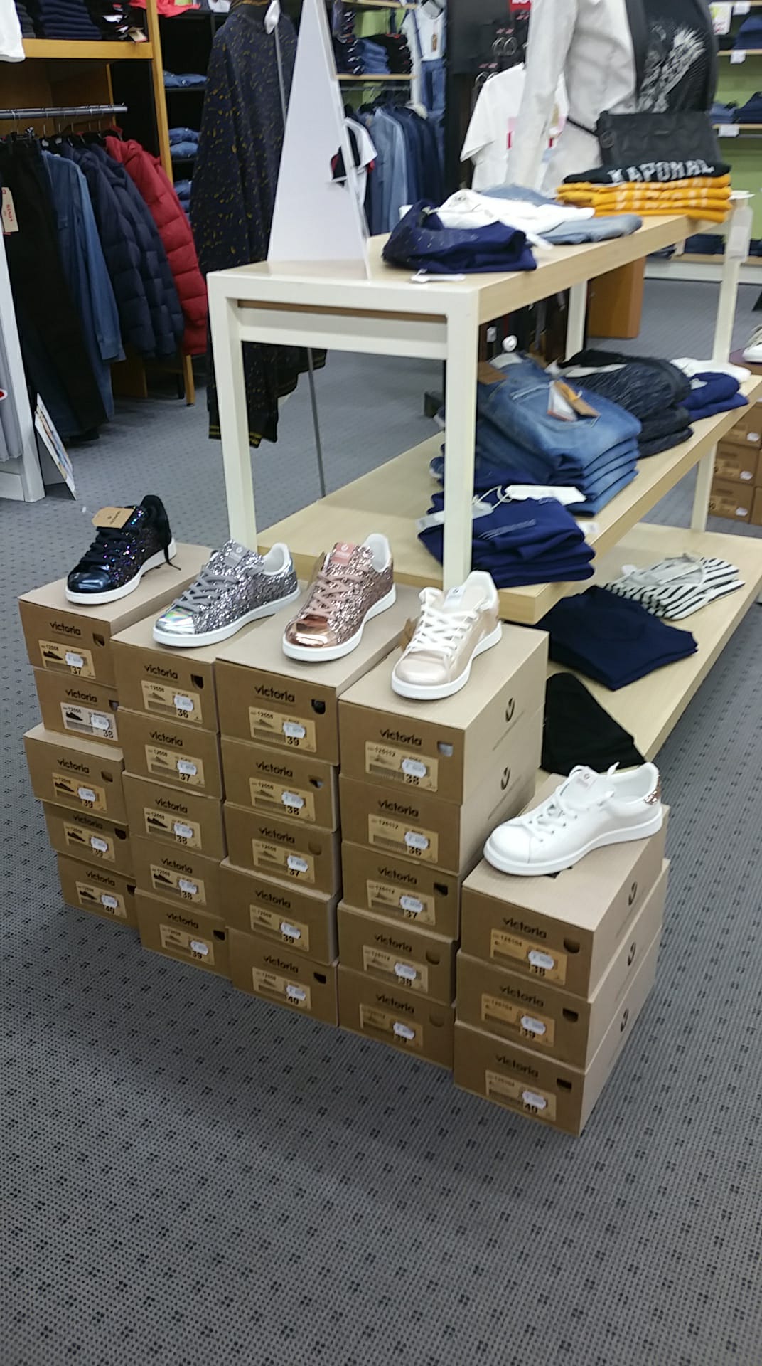 29249339_201949453906312_4464747439110225920_n