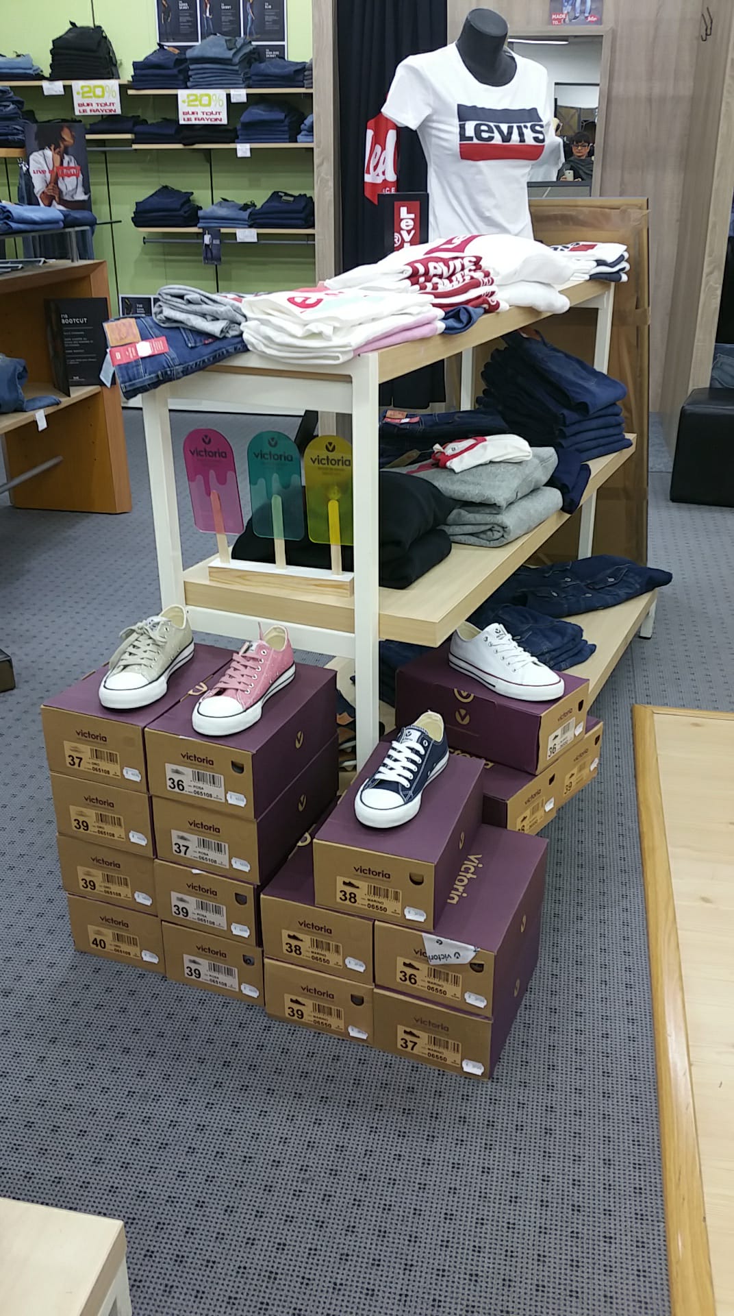 29339678_201949573906300_4355391494375342080_n