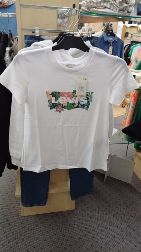 Tee shirt Levi's femme coupe spécifique